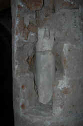 072_anche_le_colonne_pagane_inglobate_per_esorcizzarle.jpg (145908 byte)