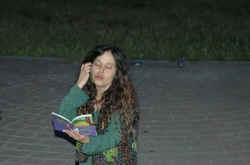 040_il_buio_scalda_gli_animi.jpg (75481 byte)