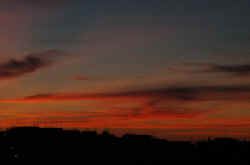 042_il_cielo_si_fa_fiabesco.jpg (49425 byte)